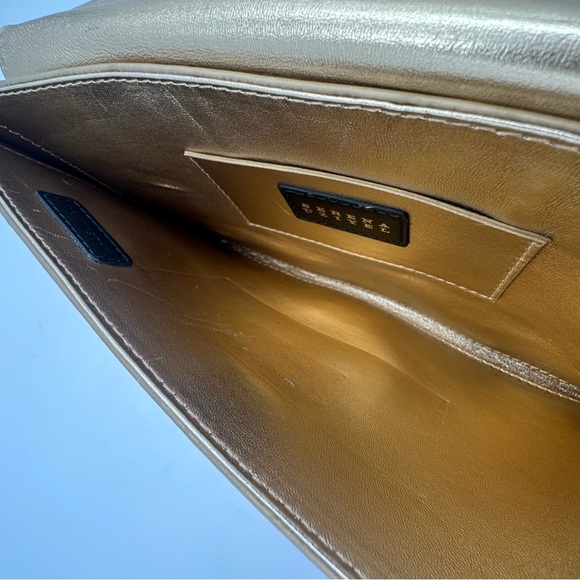 Serena Uziyel Women's Gold Catena Envelope Metallic Leather Clutch Bag - Picture 14 of 16